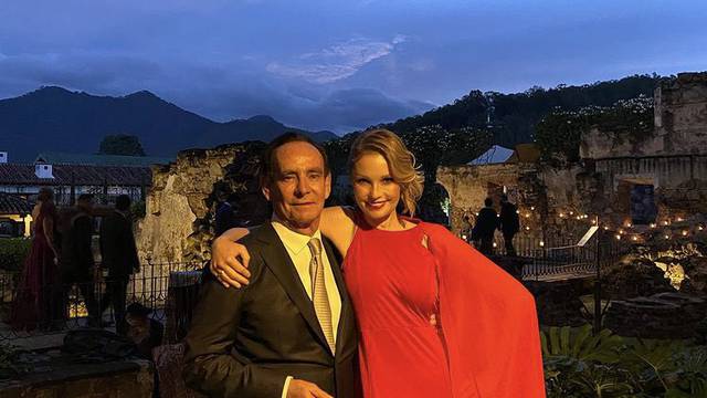 Boda de Santiago Nieto y Carla Humphrey: revelan foto de pareja que se escapó