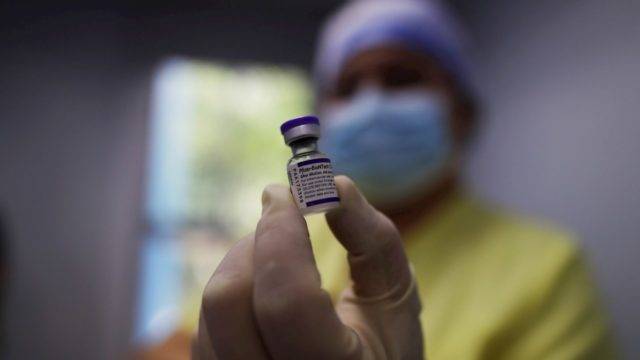 Para neutralizar Ómicron se necesitan dosis de refuerzo de vacunas: estudio