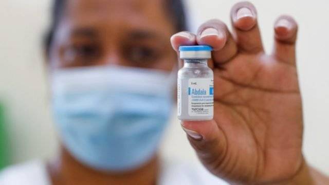 Cuba alenta a otros países a usar sus vacunas contra Covid-19
