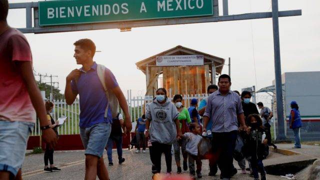 México deporta a casi 4,500 migrantes por crímenes en 2021