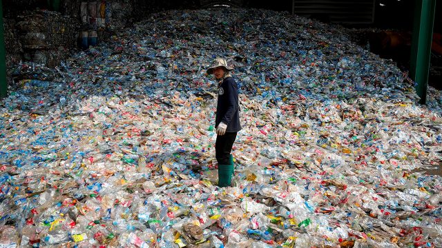 67 países apoyan iniciativa de la OMC para reducir contaminación por plásticos