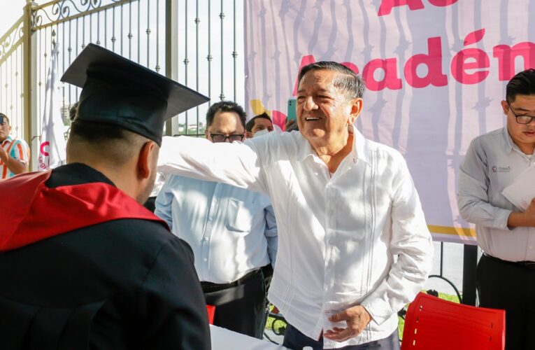 Mantienen impulso a los jóvenes recién graduados.