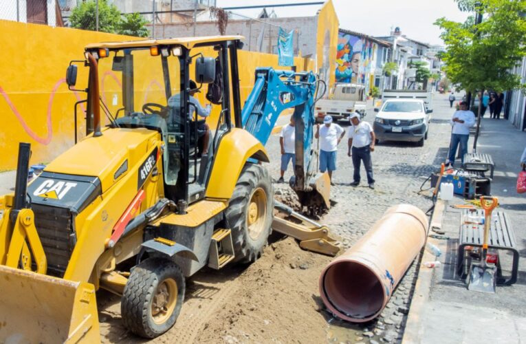 Atiende SEAPAL oportunamente colapso del subcolector Morelos.