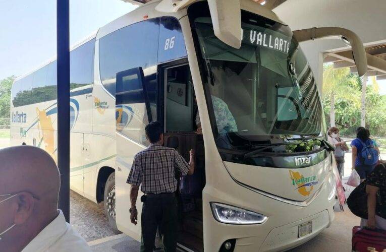 Aumenta arribo de turistas a Vallarta por autobús.